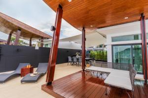 Attractive SeaView 4br Private Pool Villa