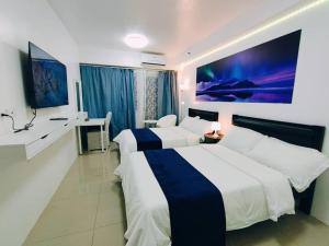 BAY WALK MANILA 957 DYNASTEL SHORE Staycation