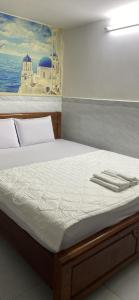 Ngọc Yến Hotel - 326 Trường Sa, Q. Phú Nhuận - by Bay Luxury