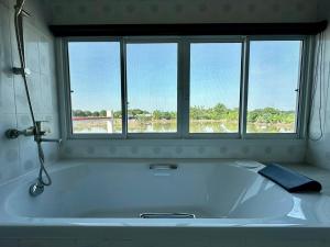 The Nack Resort & Pool Villa บางบัวทอง