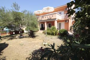 Studios & Rooms Fiesta 