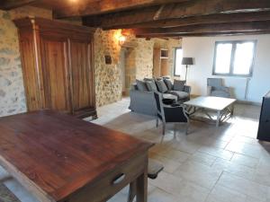 Maisons de vacances Gite de la Fontaine - GOLF - AVEYRON : photos des chambres