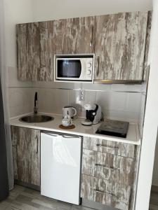 Paradise Resort - FKK Swinger & Nudist Couples Only