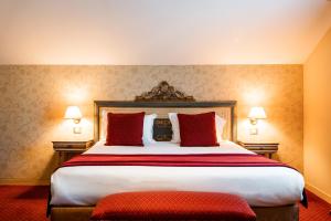 Deluxe Double with VIP Services room in Villa Beaumarchais