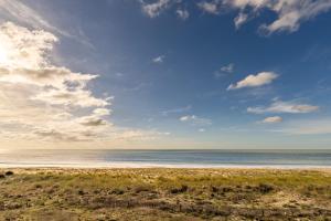 Maisons de vacances Maison vue sur mer 50m plage : Maison 6 Chambres