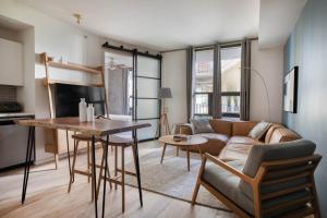 East Village 1br w spa media room nr stadium SAN-37