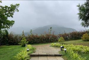 Clouds View Nature Resort