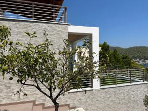 Villa Yolanda 2 - Luxury stylish studio Dora, sea view