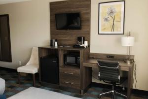 Queen Room with Two Queen Beds - Non-Smoking room in Travelodge by Wyndham Escanaba
