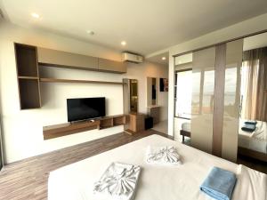 Sea view apartment at Oceana by Lofty