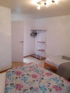 Agréable maison avec cour à 10min de Liège