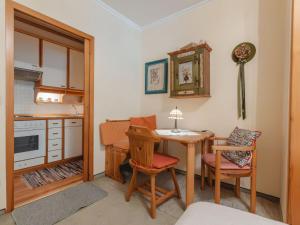 Apartment Suzie by Interhome