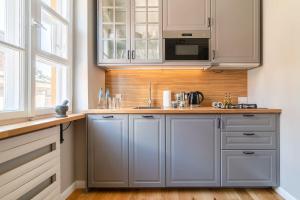 Plac Zamkowy - Aura Apartment by Noclegi Renters