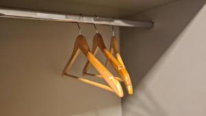 Uno Flats - By EasyHost