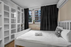 2Br Apt Metro Railwaystation