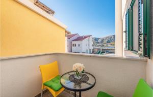 2 Bedroom Cozy Apartment In Pag