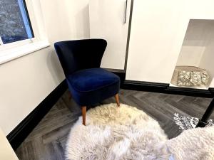 Luxury in the Lanes- Nearby Beach, Theatre, Pavilion