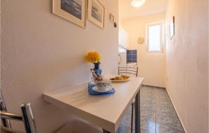 Nice Apartment In Pag With Wi-fi