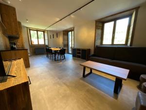 Appart'hotels Gite Roche Des Ducs avec Piscine toute l'annee, Spa, Sauna, Hammam : photos des chambres