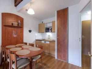 Duplex 7 pers - Terrasse Sud, Piscine, Salle de Fitness, Proche Pistes - FR-1-404-197