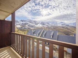 Appartements Appartement cosy pour 6 personnes avec balcon, parking et acces aux pistes - FR-1-695-9 : photos des chambres