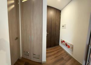 Nice apartment independent in front business center