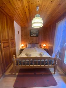 Chalet Rustique à La Tzoum