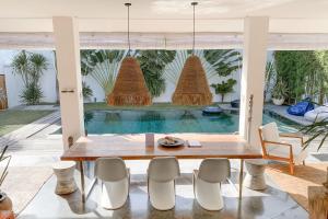 Tropical 3bdr poolvilla in heart of Seminyak