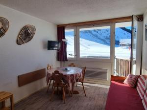 Studio lumineux cabine ski-inski-out, 34 pers, vue pistes - FR-1-181-2595