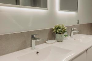 WOLSKA APARTMENT 80m2 - 7 people, 3 rooms