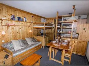 Studio Cabine Confort · Centre de Val d'Isère · Balcon Sud · Près des Pistes - FR-1-518-122 - 阿尔克河畔博讷瓦勒