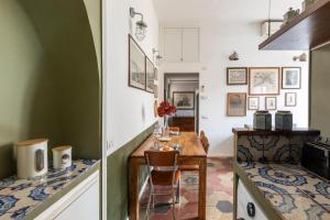 Colosseo Apartment- Heart of Rione Monti