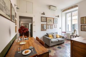 Colosseo Apartment- Heart of Rione Monti