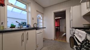 Comfy home very close to Cardiff