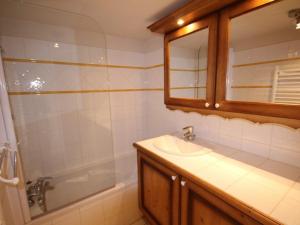 Appartements Location Appartement 3 pieces, 2 SDB, 6-7 pers. avec Parking a Bisanne 1500 - FR-1-293-92 : photos des chambres