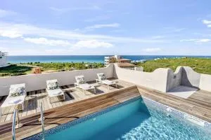 Fine 3 BR Oceanview Penthouse in Prime Location - La Perla Sky - Cupecoy