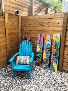 East Austintacious - artsy, walkable 4BR 4BA