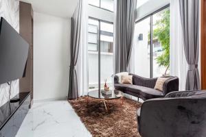 Astro Deluxe 4 Bedrooms Villa