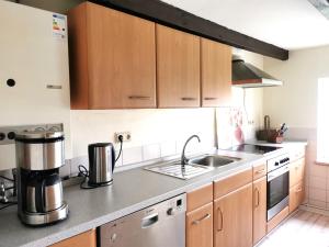 Ferienwohnung 1 Nordsee Gulfhof Dornum - mit großem Garten