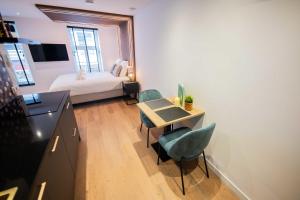 Luxurious 35m2 Designer Studio - R51A