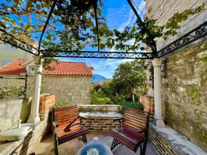Heart of old town,Private garden ,Stunning View, Free Wi-Fi