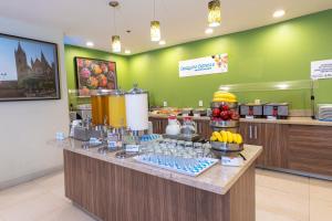 Holiday Inn Express Guadalajara Aeropuerto by IHG