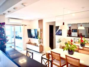 Lindo apartamento com varanda gourmet