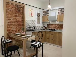 2BR and 2bath balcony apt in heart of isatanbul #3