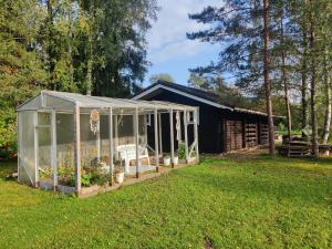 Viesu un ciemiņu brīvdienu māja Villa VĒJROZES