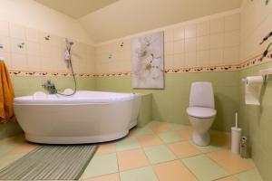 Viesu un ciemiņu brīvdienu māja Villa VĒJROZES