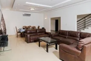 HEBERTOGO Appartement piscine Amadahome - Amokwi