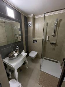 Conacul Peștera Urșilor