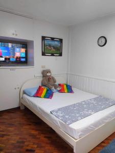 Green Valley Condo with View