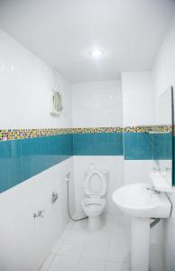 Hello Host - yellow room